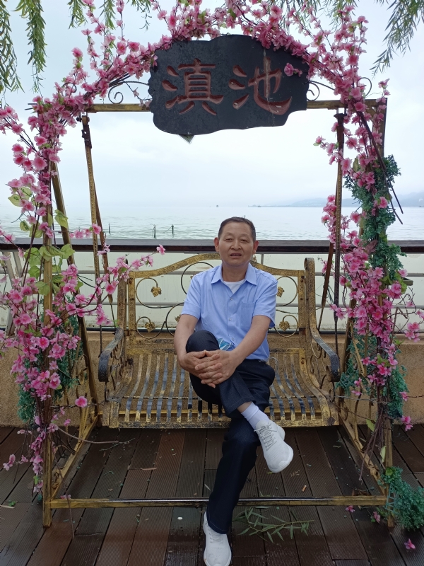 奋斗的第一张照片--宿州交友中心